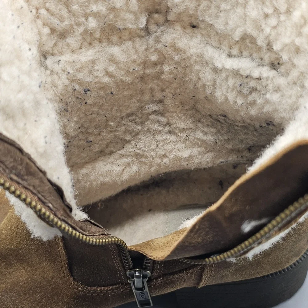 UGG Boots Women's 6.5 Blayre II Brown Leather Shearling Cuff Buckle Side